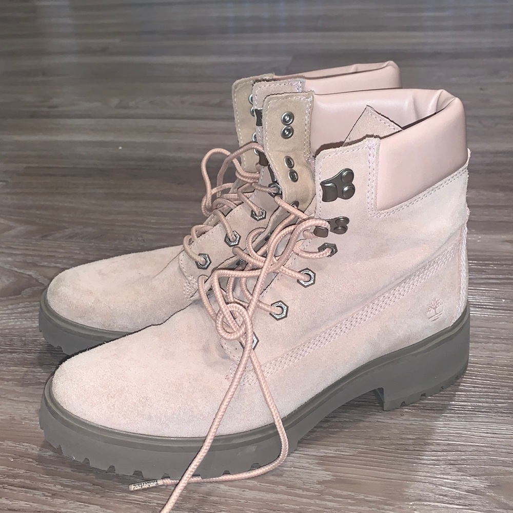 Pink timberlands size 10